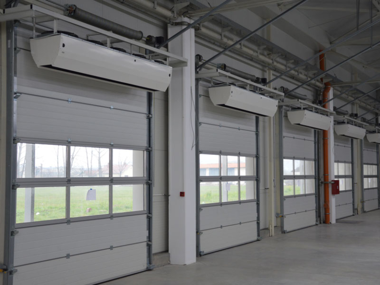sectional roller shutter door with air curtain