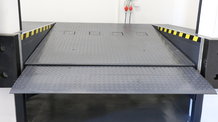 PRODOK PT Telescopic Dock leveller with Fall-Guard safety system in retracted position