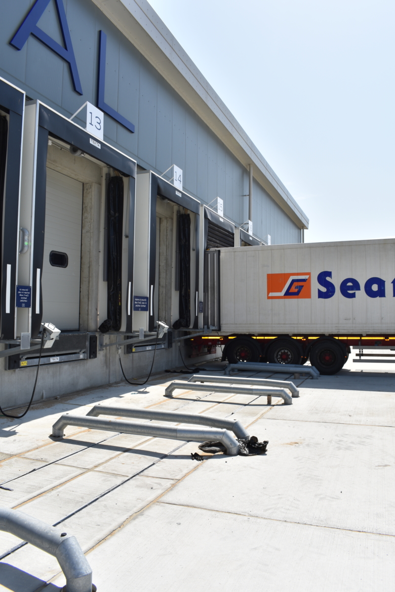 Prodok - Dover - Dock Leveller Installation on multiple loading bays